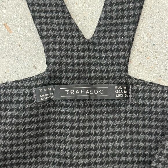 Zara Trafaluc Women's Houndstooth Overall Jumper Skirt Gray/Black Size Medium - Picture 3 of 4